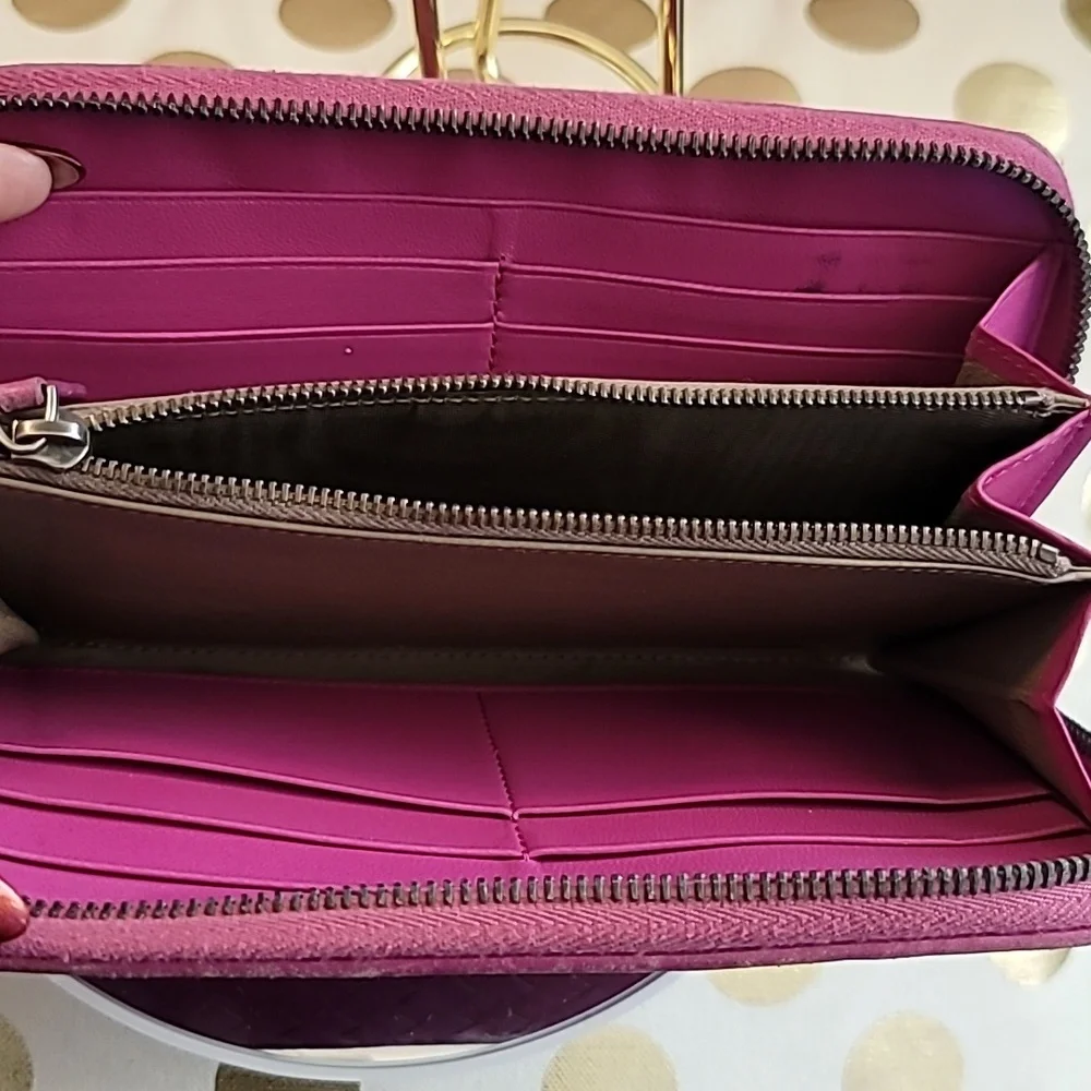 💜💕 Bottega Veneta Intrecciato Zip Around Wallet 💕💜